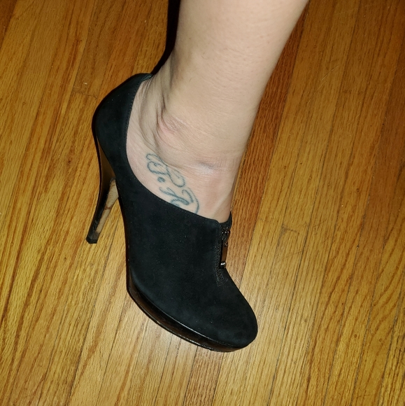 Via Spiga Pumps - Picture 2 of 4